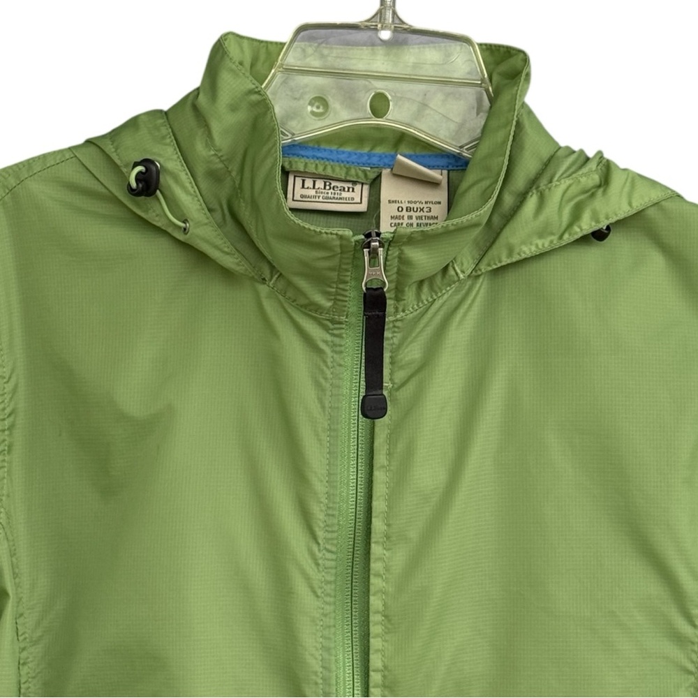 LL Bean | 100% Nylon Jacket | M - Picture 2 of 8